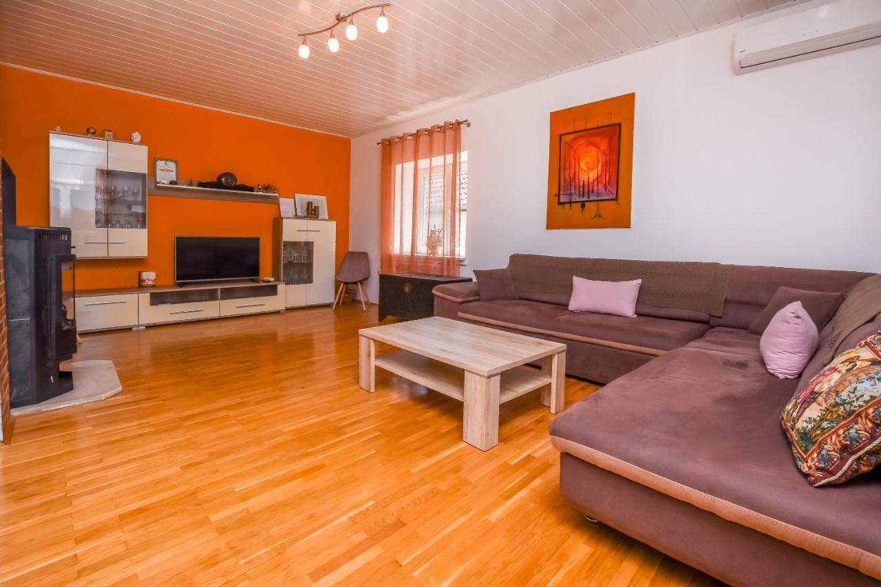 Apartment Bosiljka Рогозница Екстериор снимка