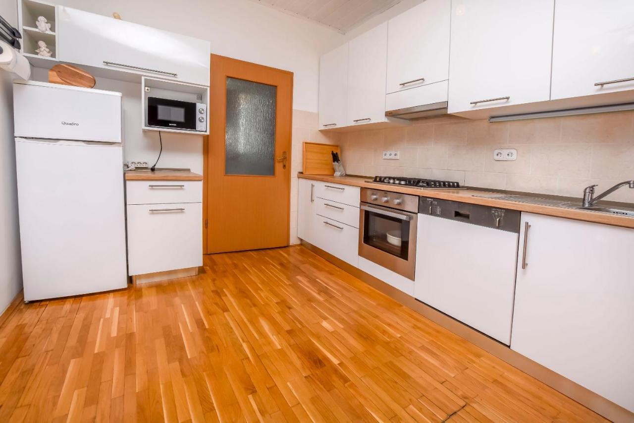 Apartment Bosiljka Рогозница Екстериор снимка