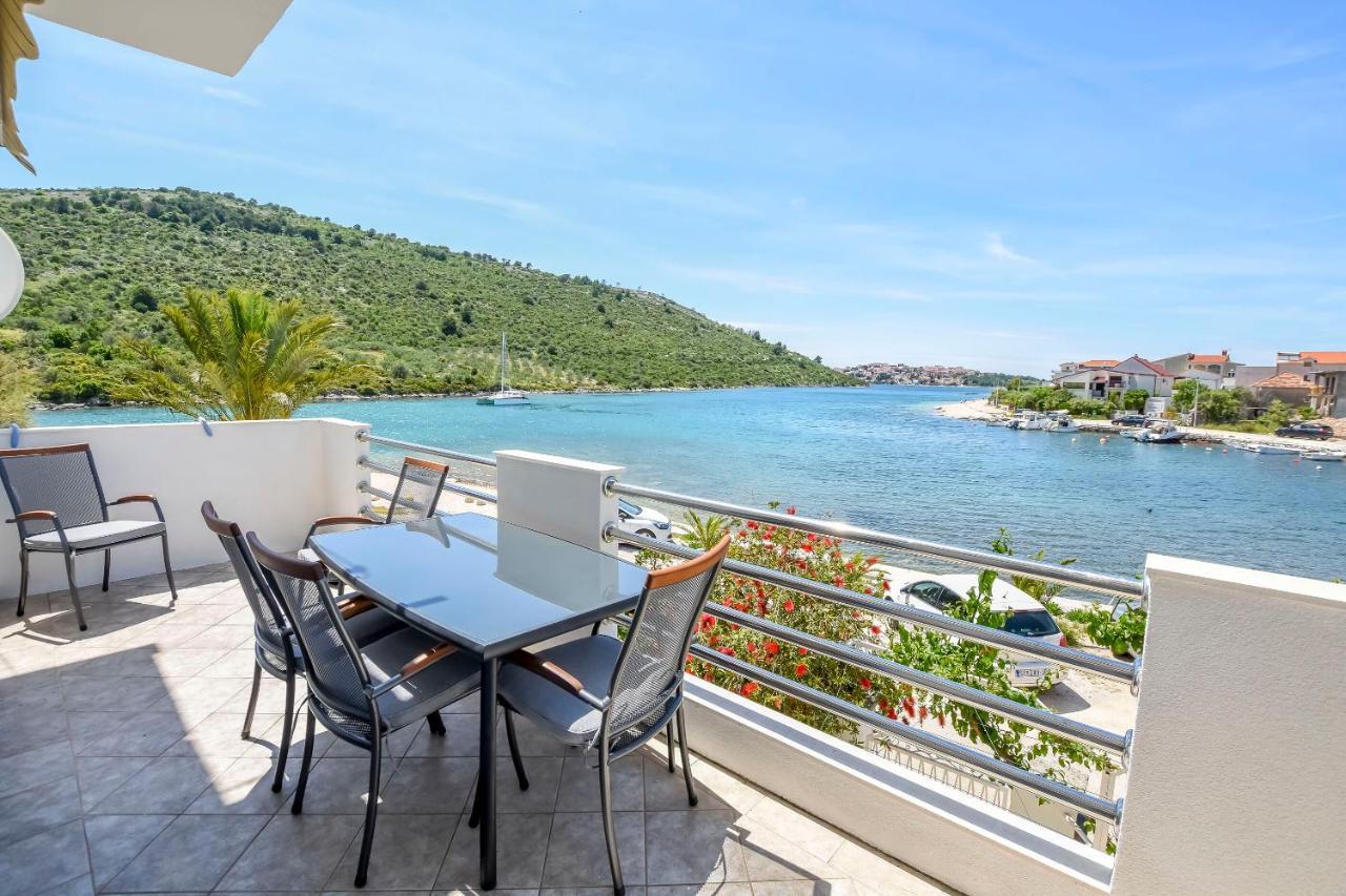 Apartment Bosiljka Рогозница Екстериор снимка
