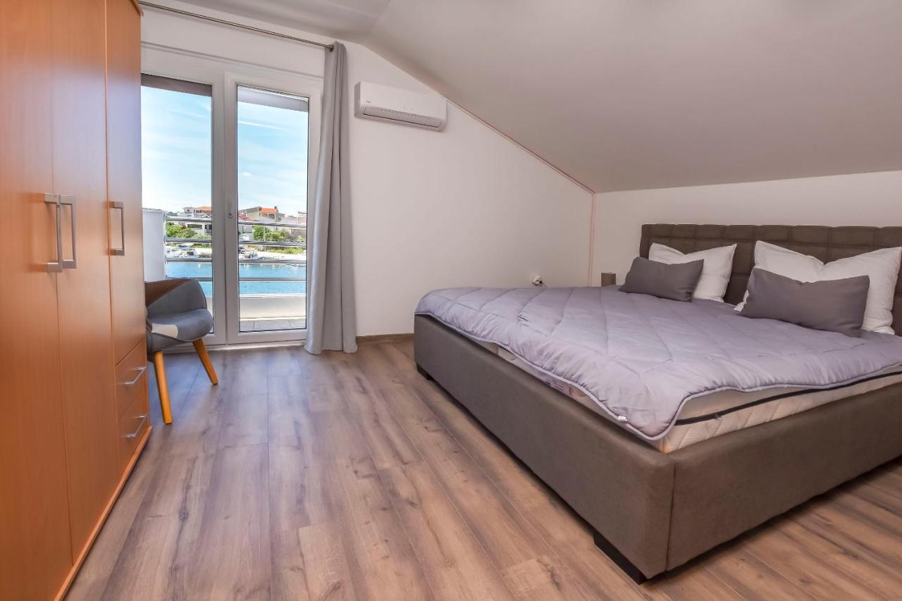 Apartment Bosiljka Рогозница Екстериор снимка